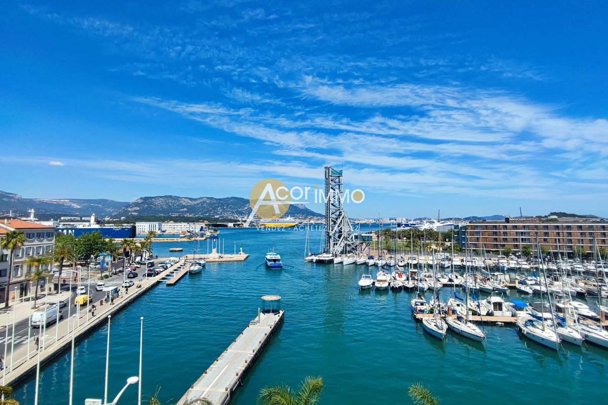 LA SEYNE CENTRE, 4-room apartment 74 m2 with SEA view