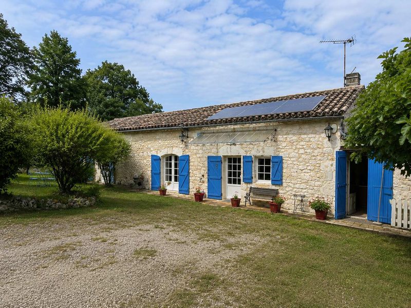 Belle maison en pierre située à quelques minutes de Montaigu