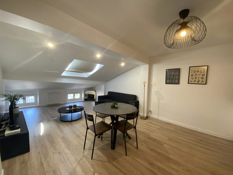 T4-woning van 85m2 met tuin en privéparkeerplaatsen -
