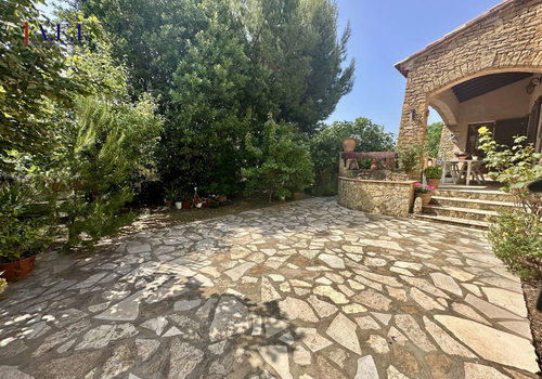 Ollioules - Maison traditionnelle avec garage