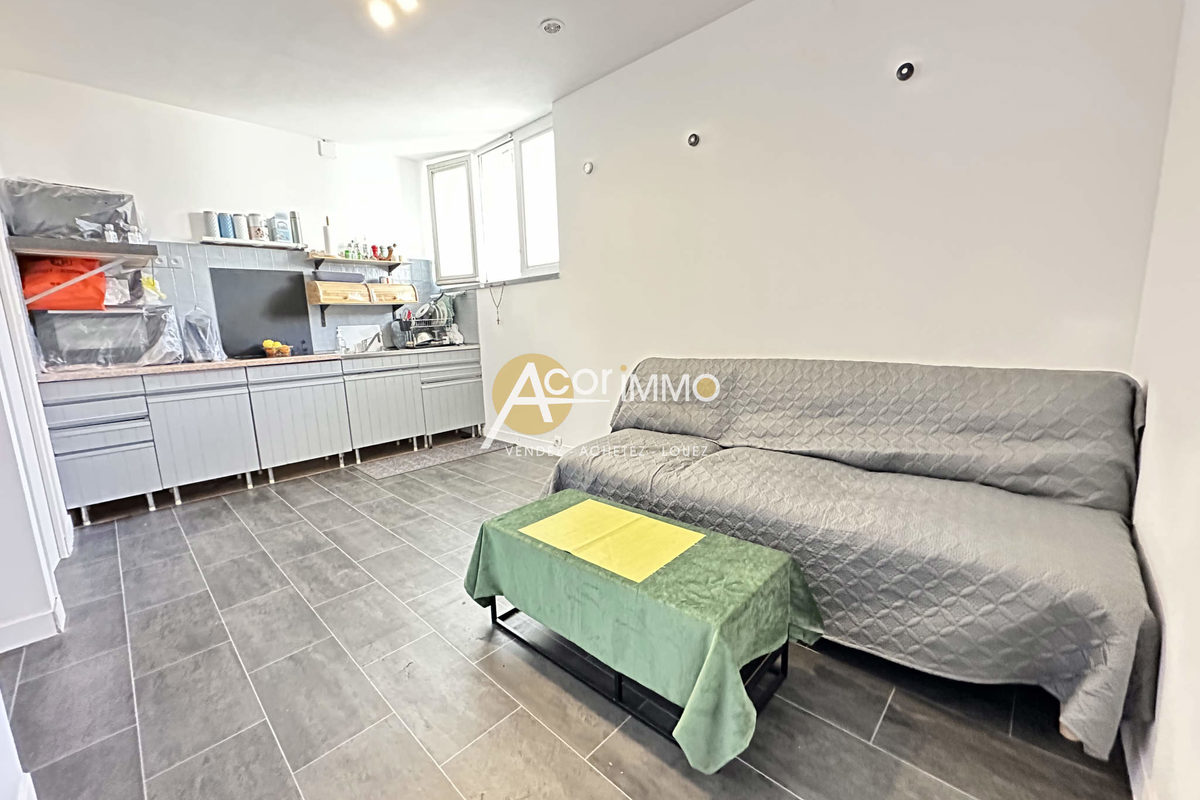 Local Commercial - T2 Apartment - 54.6m2 - Garage