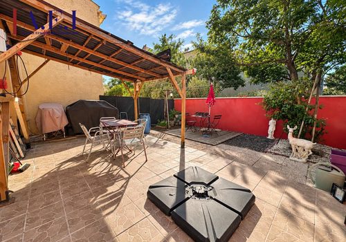 T3/4 house with garden and garage