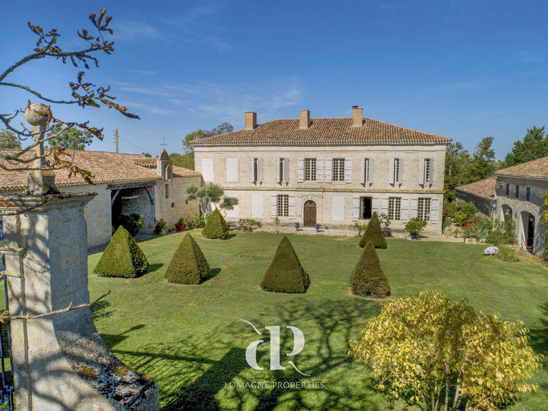 Unique et élégant manoir du XVIIe siècle