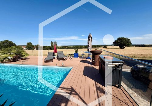 Renovated character house with swimming pool, barn and breat