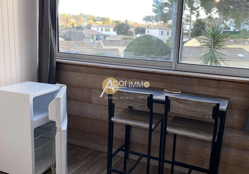 SANARY - Quartier Beaucours - Joli studio meublé de 17 m2 av
