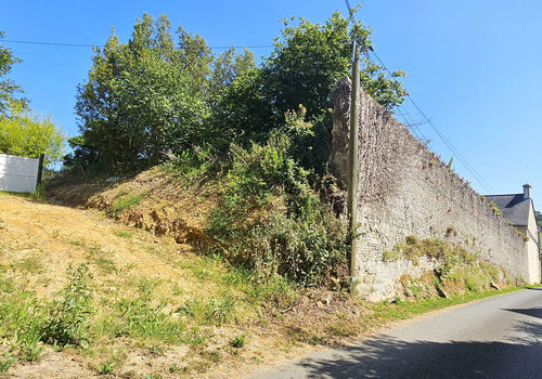 Building plot of 1,499 m2 in a quiet environment