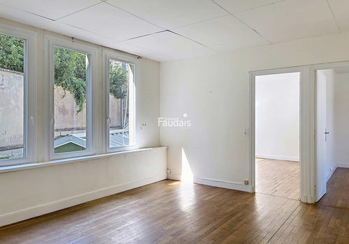 Bright 115 m² apartment with terrace, cathedral view