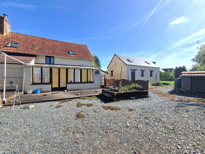 Maison avec double garage et 1001m2 de terrain