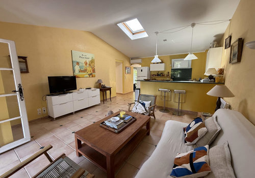Saint Tropez, in a highly sought-after condominium close to
