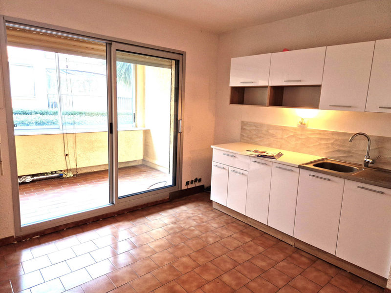 Studio avec espace nuit proche du centre-ville au calme