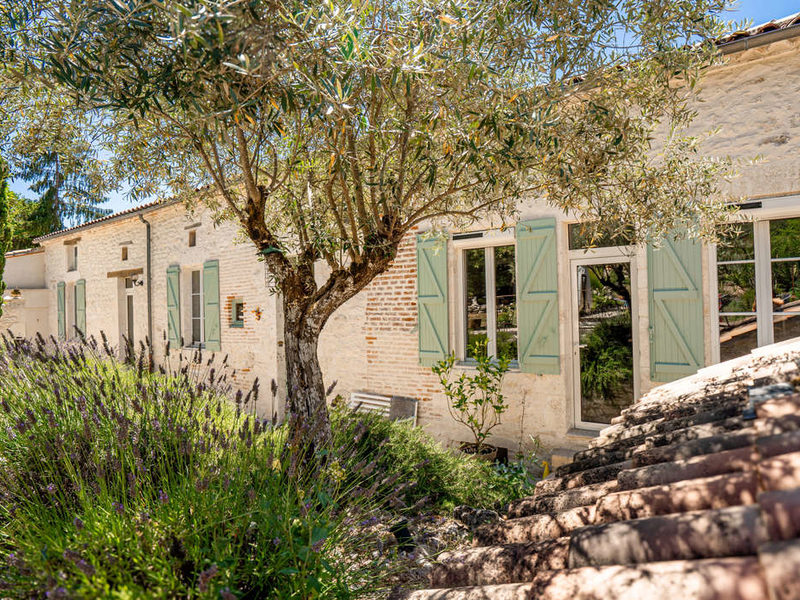 Maison de village 6 chambres, appartement indépendant à rénover