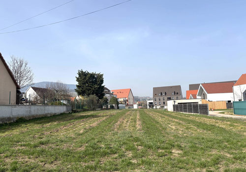 BARR: 18.44 ares: Flat building plot in a subdivision