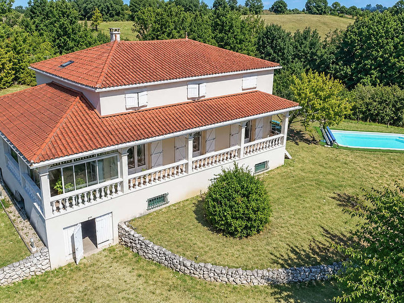 Maison contemporaine de 204 m², 6 chambres, cuisine séparée