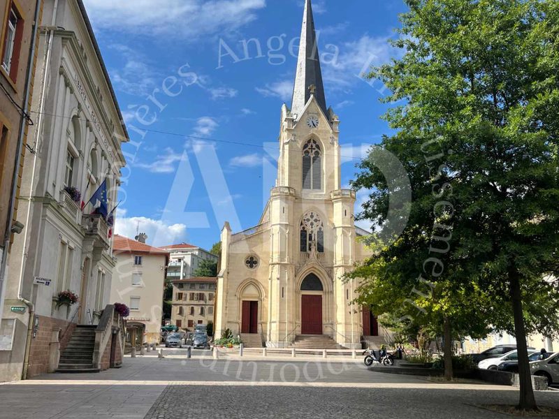 For sale Charming 35 m2 apartment on the 3rd floor located