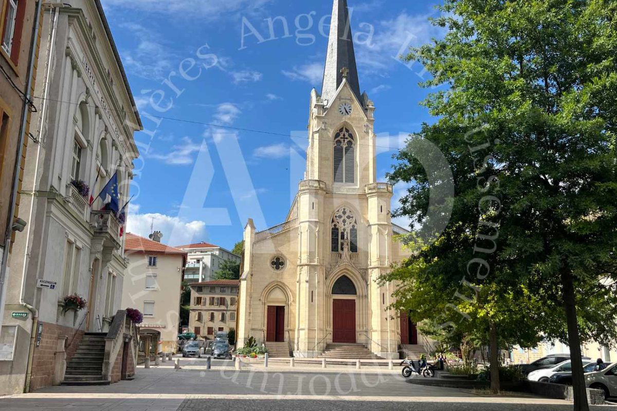 For sale Charming 35 m2 apartment on the 3rd floor located