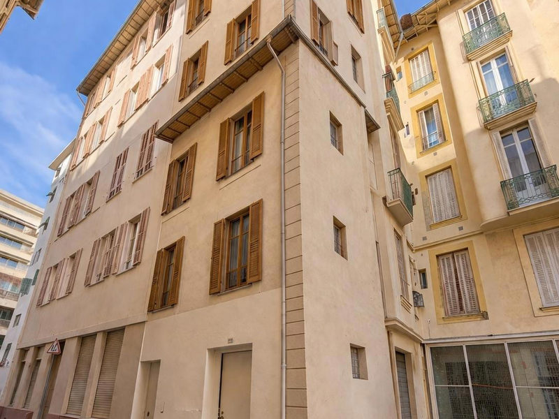 Apartment building 3 rooms City center Gambetta distri
