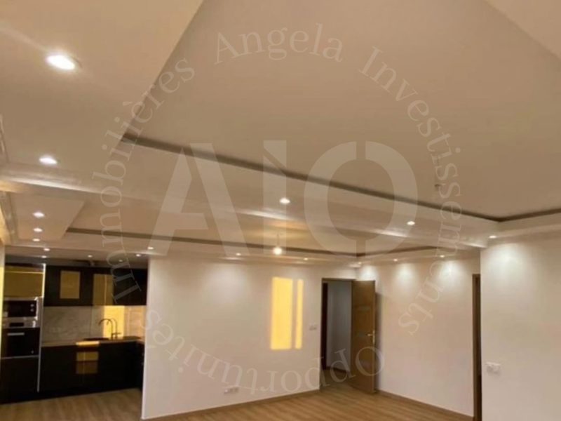 T4 appartement van 83 m2 met balkon, kelder en parkeerplaats gelegen in B