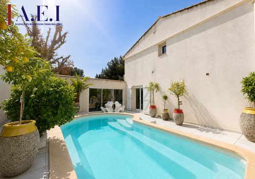 Five-room house with swimming pool