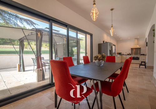 Charmant pand bestaande uit twee woningen die karakter en comfort combineren