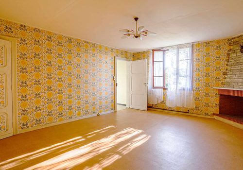 Oud boerenerf, 3 slaapkamers, bijgebouwen, put en 3969