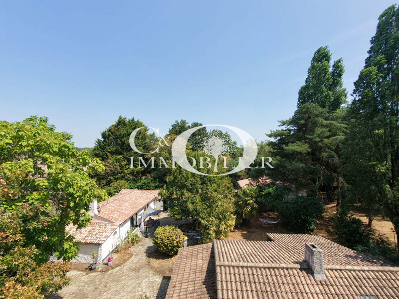 Huis met 5 kamers - 205,85 m² - 7541 m²