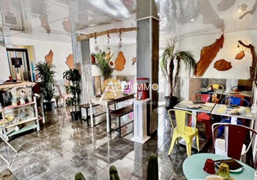 Restaurant van 150 m2 in Toulon met binnenplaats