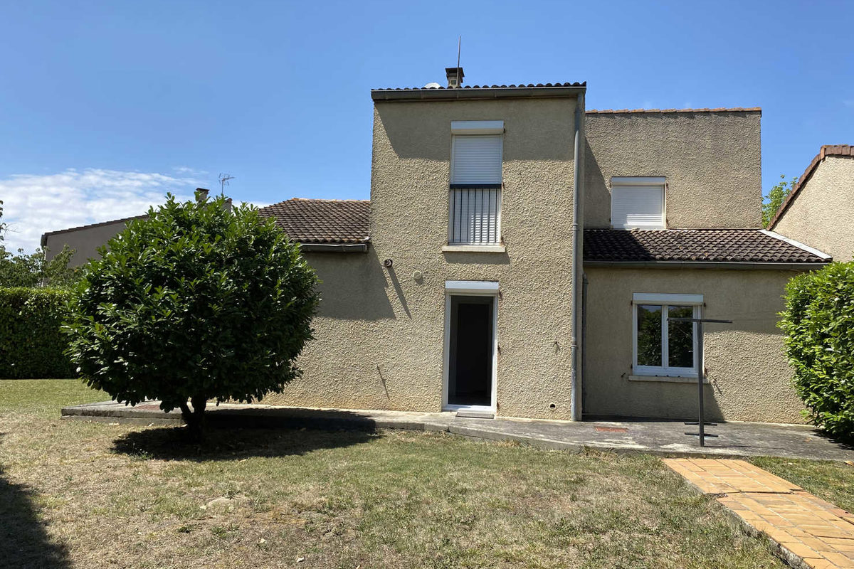 MAISON TYPE 5 AVEC JARDIN ET GARAGE CASTELNAUDARY