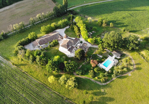 Magnifique propriété quercynoise avec son pigeonnier, piscine