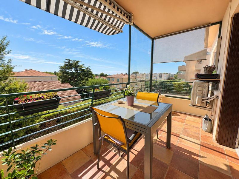 Six-Fours-les-plages - Appartement type 4 met terras & ca